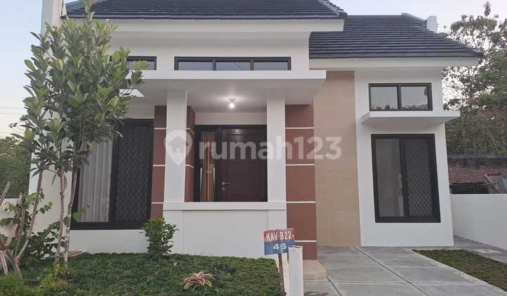 Rumah Modern Berkonsep One Gate System di Barat Kota Bantul