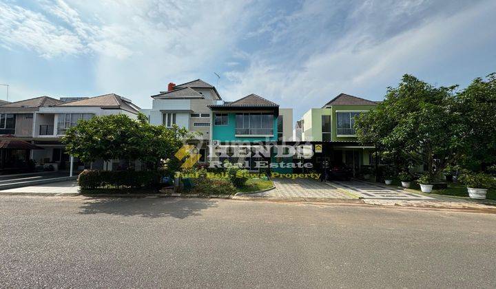 Dijual Rumah 2 lantai siap huni full furnish di Beverly Green 2