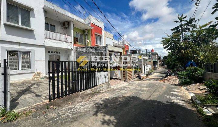 Dijual Rumah Siap Huni 2Lantai Semi Furnish Di Hollywood Hill 2