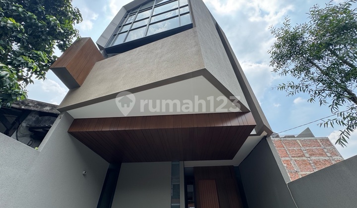 Kemang Rumah Baru 3lantai Furnised 2