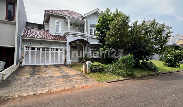 Rumah Asri dan Luas di Pusat Serpong