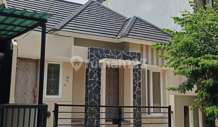 Ready-to-Occupy House Near Toll Access and in a Good City Center Ready-to-Occupy House Near Toll Access and in a Good City Center