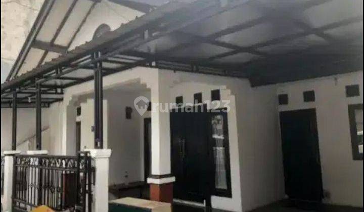 Rumah 2 Lantai Siap Huni Lokasi Strategis  1