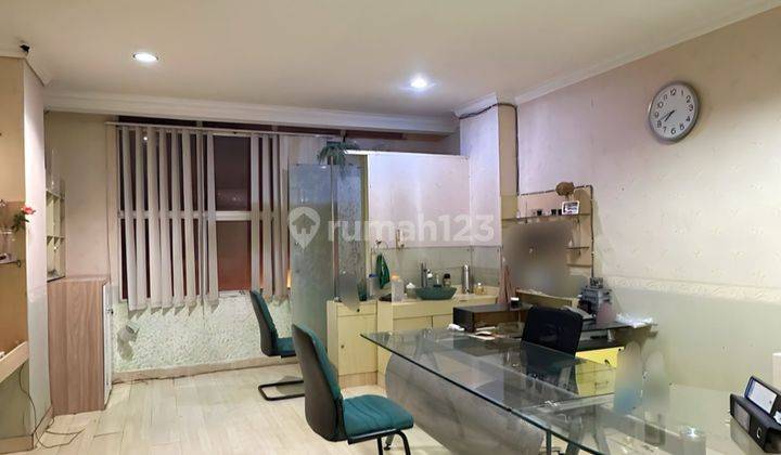 Ruko Kantor Taman Palem 4Lt 4,5x15 67m Full Furnish di Cengkareng 1