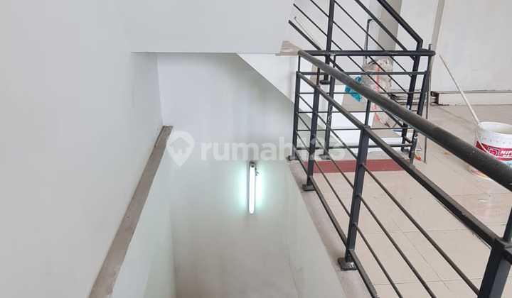 Shop for Rent for Business, Restaurant, Office in Harapan Indah 2
