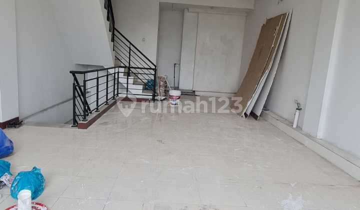 Shop for Rent for Business, Restaurant, Office in Harapan Indah 1