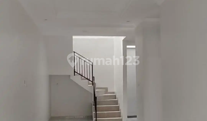Quick Sale Nice House In Harapan Indah Bekasi 2