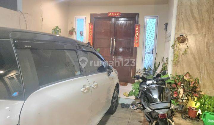 Rumah Bagus Semi Furnished SHM di Perumahan Metland Cakung, Jakarta Timur 2