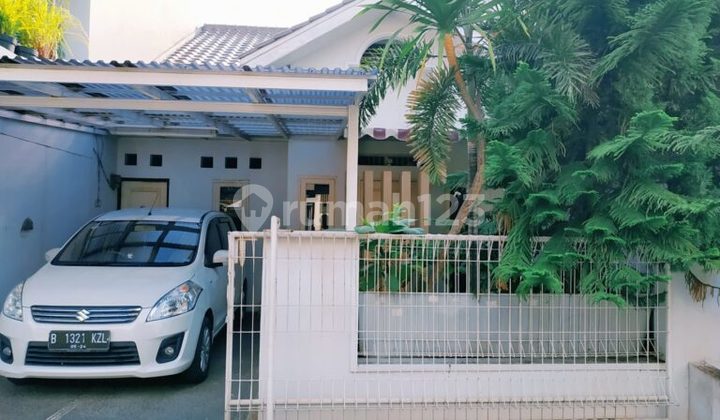 For Sale, Ready-to-Occupy and Comfortable House in Villa Galaxy Bekasi 1