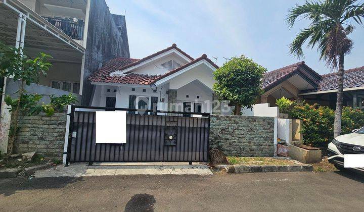 Dijual Cepat Rumah Bagus Unfurnished SHM di Boulevard Hijau Harapan Indah Bekasi 1