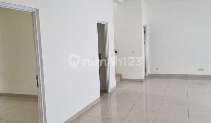 Disewakan Rumah Hook Bagus di JGC Cakung Jakarta Timur 2