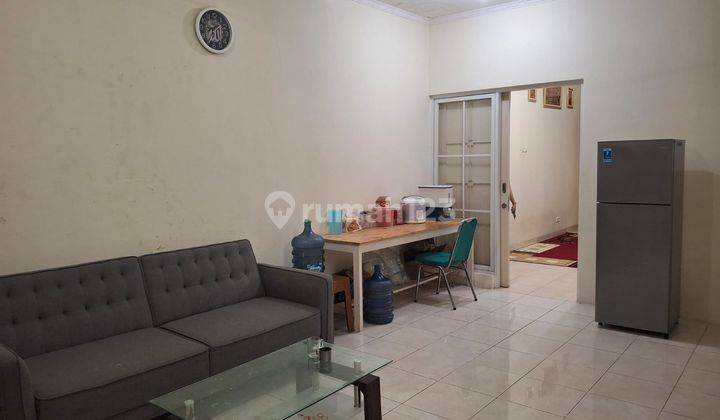 Rumah Bagus Furnished PPJB Royal Residence, Jakarta Timur 2