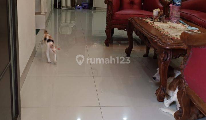 Rumah 2 Lantai Bagus Sertifikat Hak Milik di Pejuang, Bekasi 1