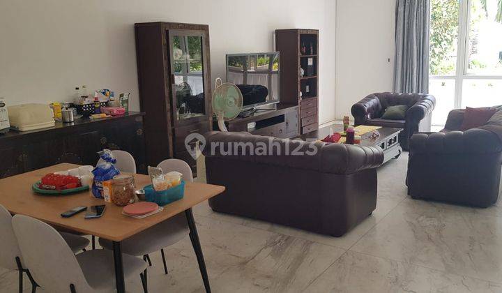 Rumah 4 Lantai Bagus Hak Guna Bangun di Springhill Golf Residence, Jakarta Pusat 1