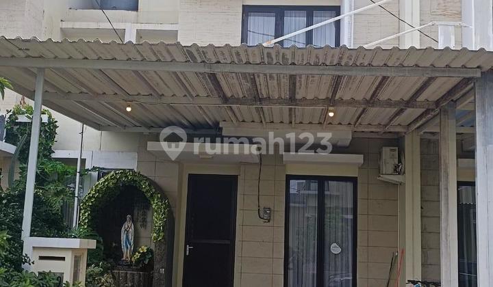 Quick Sale: 3-Storey House in Green Ara Residence, Harapan Indah, Bekasi Quick Sale: 3-Storey House in Green Ara Residence, Harapan Indah, Bekasi