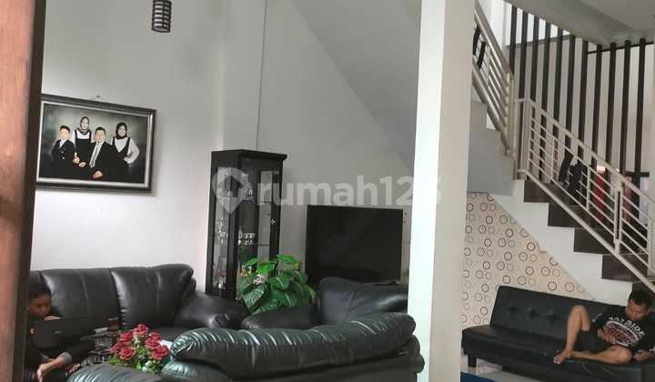 Dijual Rumah Siaphuni di Bulevar Hijau Harapan Indah, Bekasi 2