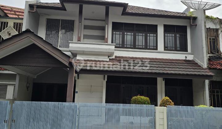 Dijual rumah BUB di Griya Inti Sentosa 