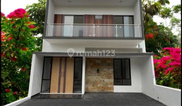 Rumah Klasik Modern Tanpa DP, Siap Huni, Lokasi Strategis 1