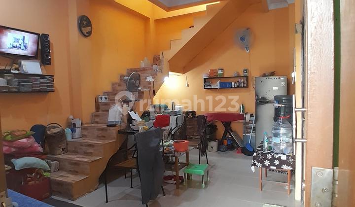ruang makan rumah bagus dan nyaman lokasi