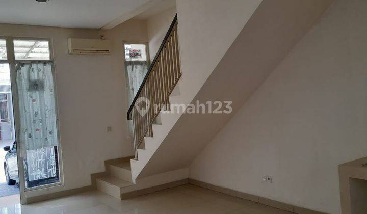 Rumah Bagus Berlokasi Strategis Di Green Lake City 1
