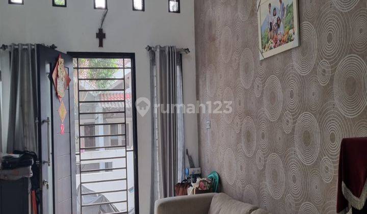 Rumah 2 Lantai Bagus Dan Murah Di Griya Permata  1