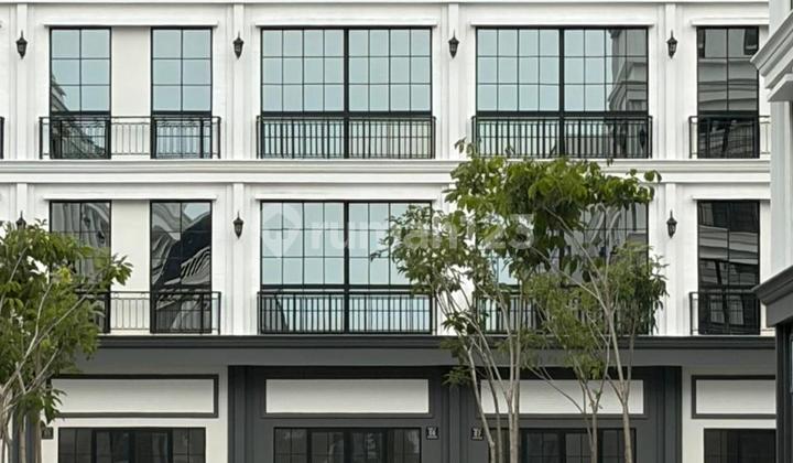 Ruko 3 Lantai + Rooftop, Lokasi Strategis di Harvard Pik 2