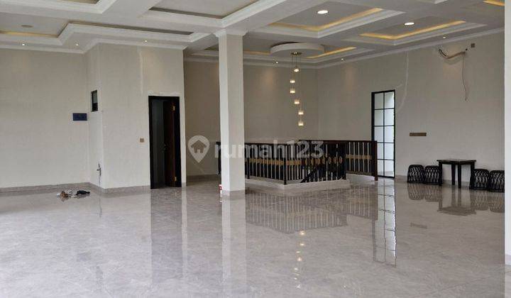 Dijual Rumah Mewah 3 Lantai, At Tomang Jakarta Barat 2