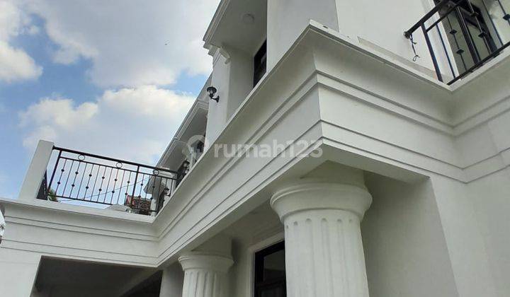 Rumah Baru Klasik Dengan Private Pool  1