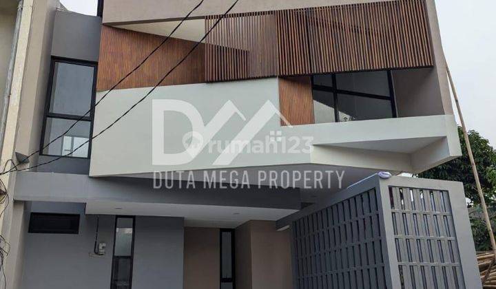 Rumah Mewah 2 Lantai Design Modern, Shm, Baru Renovasi Siap Huni 1