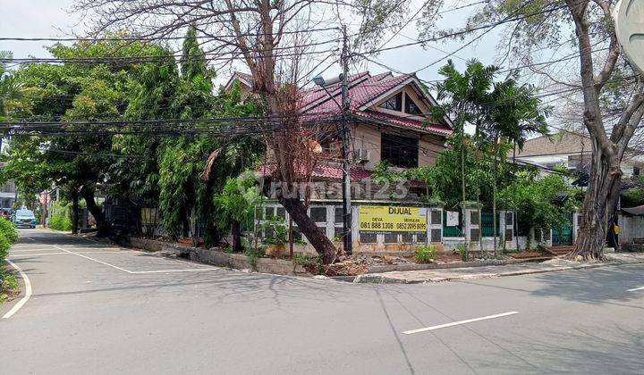 Rumah Hook di Tebet, Tempat Tinggal Ok Tempat Usaha Lebih Ok  1