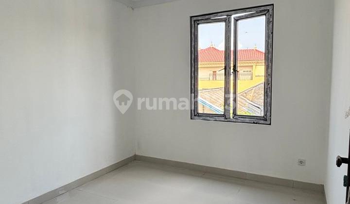 New Shop House for Sale on Curug Agung Street, Tanah Baru, Beji, Depok 2