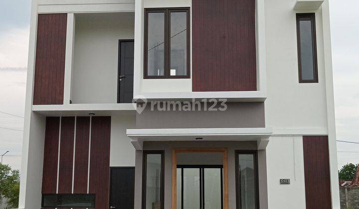 Rumah 2 Lantai Baru Modern Minimalis Dekat Umy 1