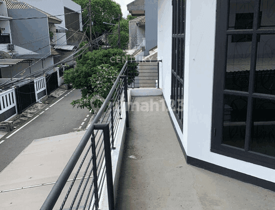 Rumah Tinggal 2 Lantai Di Rawamangun S8358 2