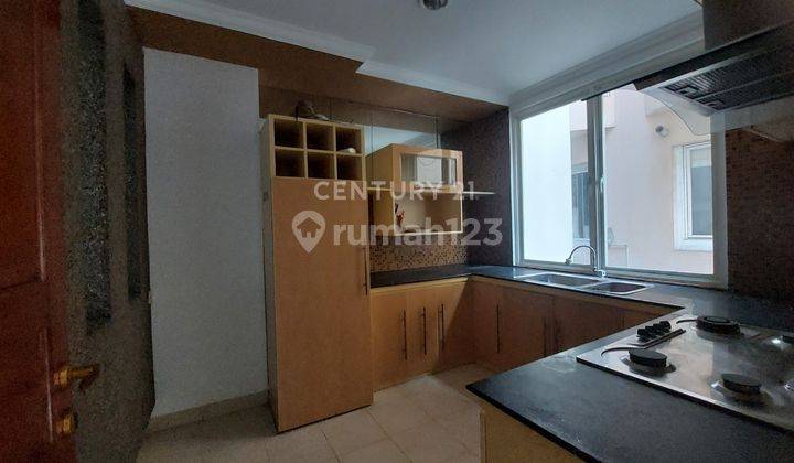 Rumah Modern Dengan Basement 3 Lantai Di Puri Marina Ancol S8205 2