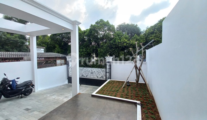 Rumah Baru Lokasi Strategis Di Duren Sawit S8713