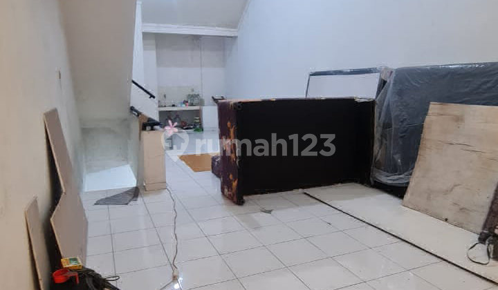 2.5-Storey Shophouse Near Soekarno-Hatta Airport in Benda, Tangerang R2306 2