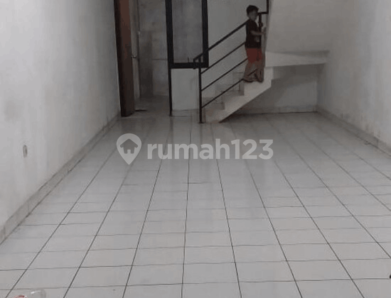 2-Story Shophouse in a Good and Strategic Location at Jati R2275