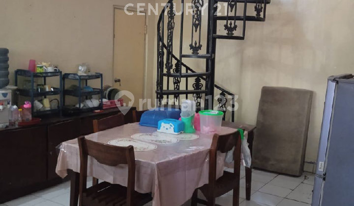 Rumah Hoek Strategis Pinggir Jalan 2 Row Di Griya Cinere Depok Rumah Hoek Strategis Pinggir Jalan 2 Row Di Griya Cinere Depok