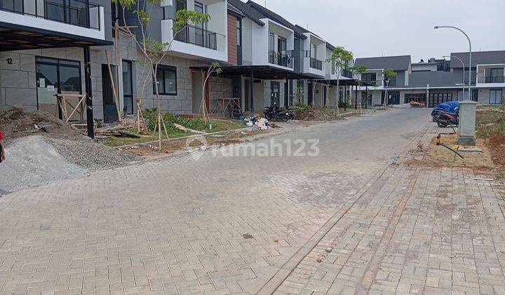 Rumah 2 Lantai Shm Baru Kontrakan Selatan 2