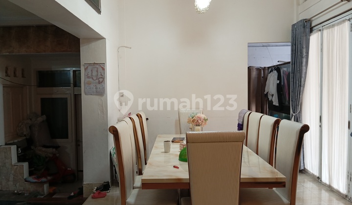 Shm House on Jl. Kembar Viii, Cigereleng, Regol, Bandung City, West Java, Indonesia, 40253, West Bandung Needs Minor Renovation 2