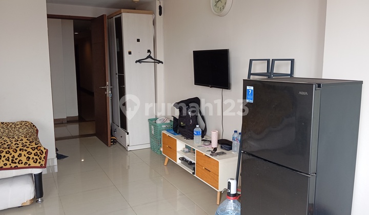 For Sale: Ready-to-Occupy Sudirman Suite Apartment in Bandung, Semi-Furnished, Good Condition. 2