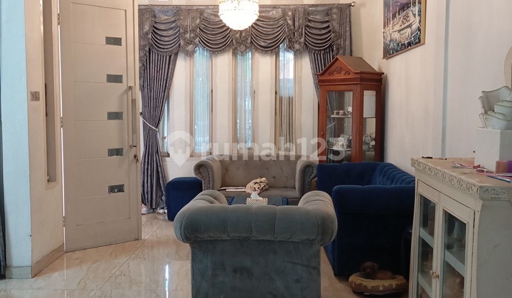 Rumah Shm Di Jl. Kembar Viii, Cigereleng, Regol, Kota Bandung, Jawa Barat, Indonesia, 40253, Bandung Barat Butuh Minim Renovasi