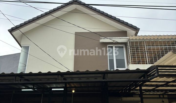 Dijual Rumah Hook 2 Lantai Hadap Selatan di Sektor  Kencana Loka, BSD 2