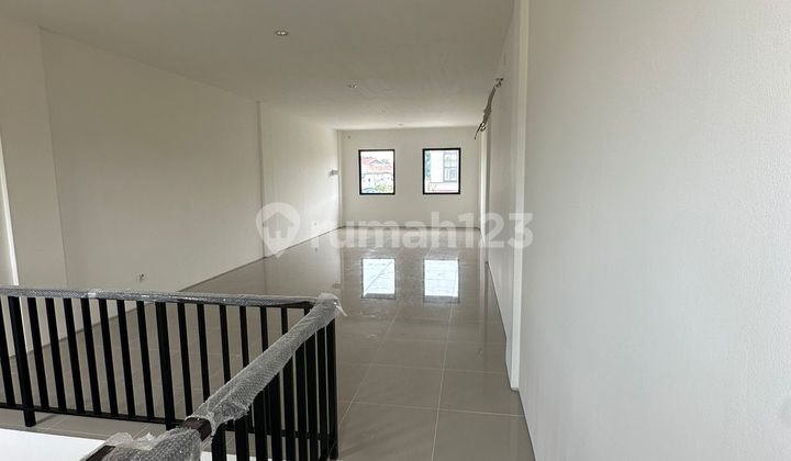 Disewakan Gudang Siap Pakai di Taman Tekno BSD City ( (9 M X 20 M2 )