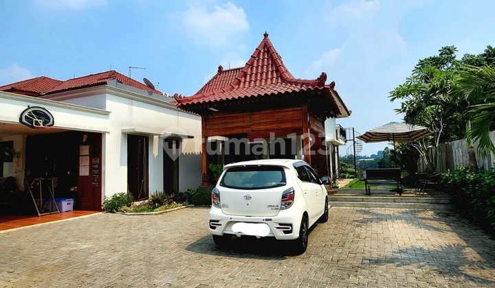 Dijual Rumah Cantik Bergaya Villa di Serpong Tangerang