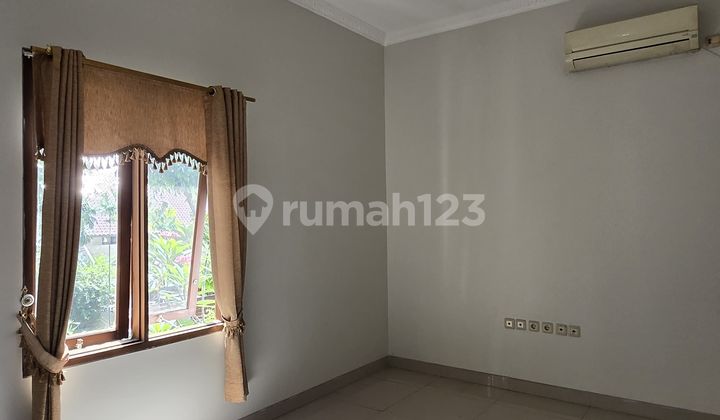 Rumah Bagus 2 Lantai SHM di Lingkungan Nyaman BSD Puspita Loka, Tangerang 2
