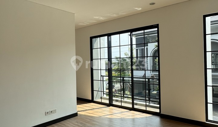 Rumah Brand New 3 Lantai (9X16) di Hiera Welton Bsd City 2