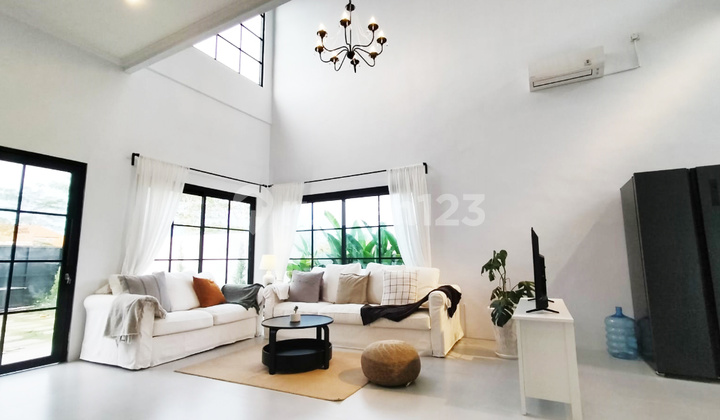 White Villa Cantik Apik di Kutuh Nusa Dua Bali Full Furnish