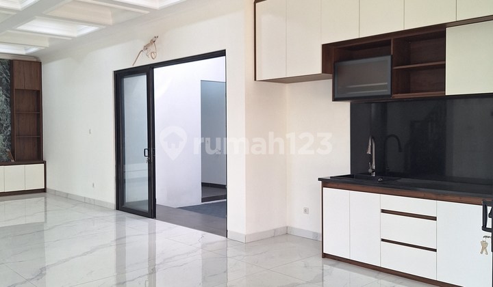 For Sale Beautiful Modern Classic Style 3-Storey Building House at The Icon - Bsd City 2