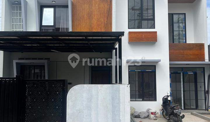 House Near City Center Close to Widyatama Campus 2